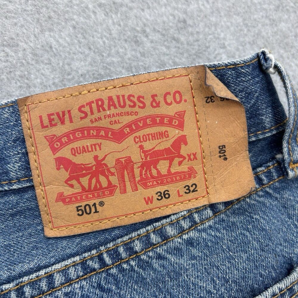 Levis 501 Original Button Fly Jeans Men 36x32 Straight Leg Blue Denim Irregular - Picture 13 of 16
